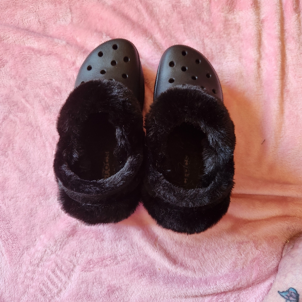 CROCS Black Furry Mules ☆ Lined, Even Straps Are Fur Trim● FIRM ON PRICE